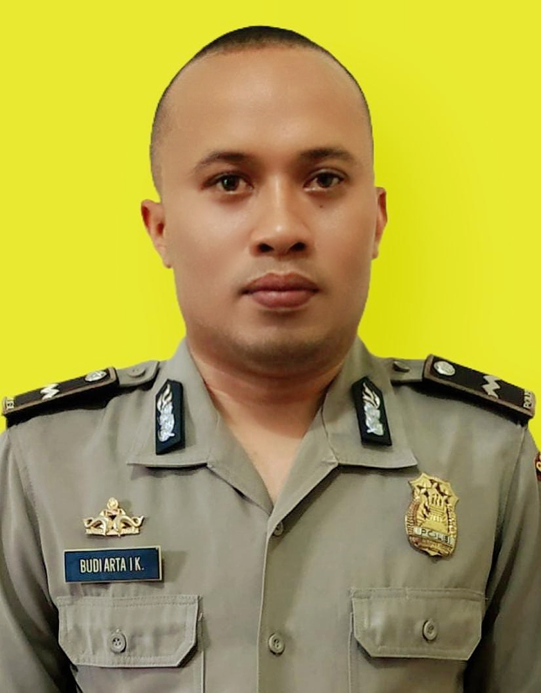 I KADEK BUDIARTA, S.H